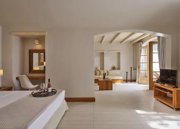 Meltemi Village Hotel Perissa (Santorini)