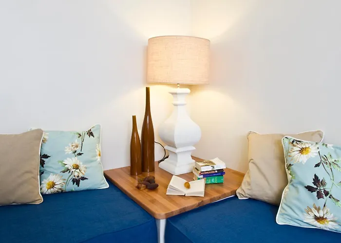 Meltemi Village Perissa (Santorini)