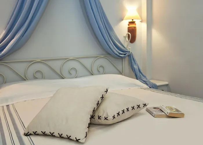 Meltemi Village Hotel Perissa (Santorini)