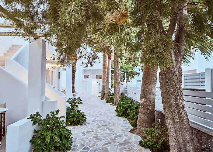 Meltemi Village Hotel Perissa (Santorini)