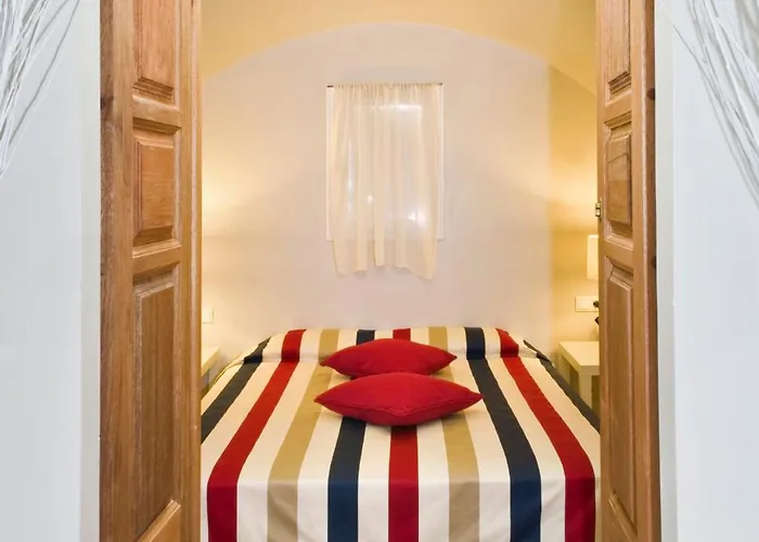 Meltemi Village מלון