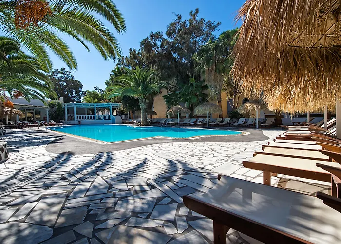 Meltemi Village Hotel Períssa