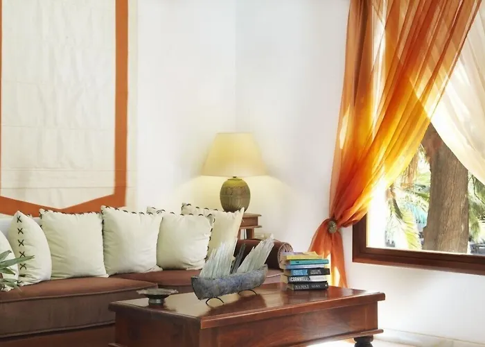 Meltemi Village מלון 4*