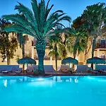 Meltemi Village 4* Perissa (Santorini)