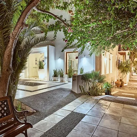 Otel Meltemi Village Perissa (Santorini)
