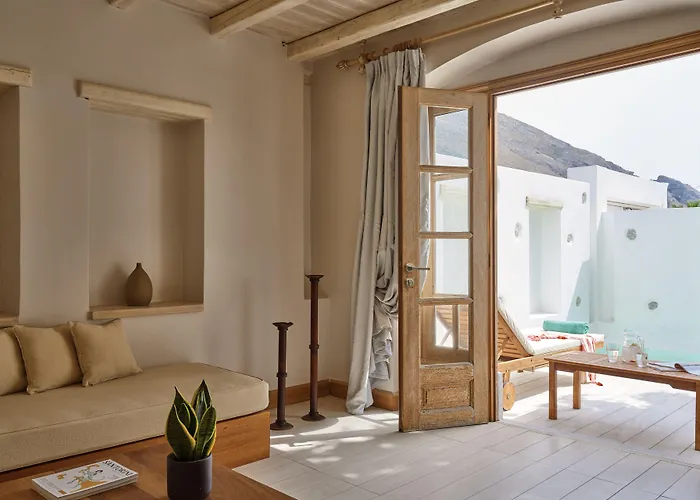 Meltemi Village Perissa (Santorini)